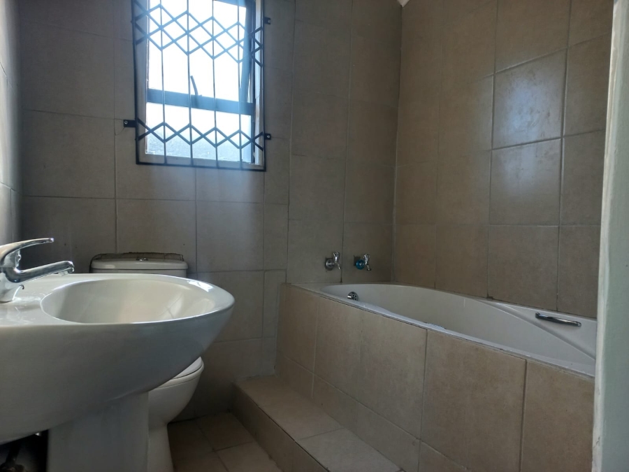 2 Bedroom Property for Sale in Mdantsane Nu 13 Eastern Cape